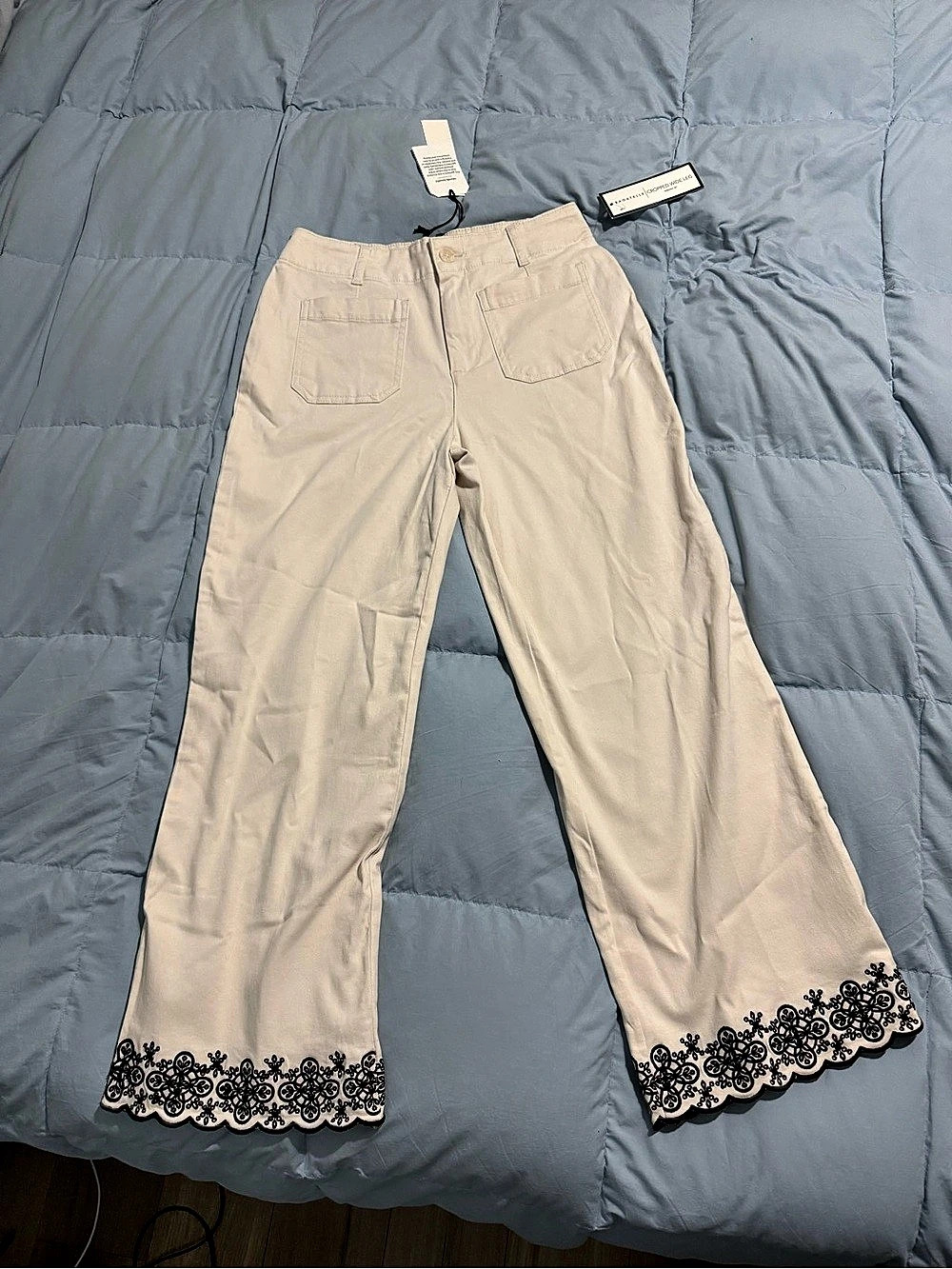 NWT Bagatelle Cropped Wide Leg Cotton Pants Cream Black Embroidered Scallop Hem